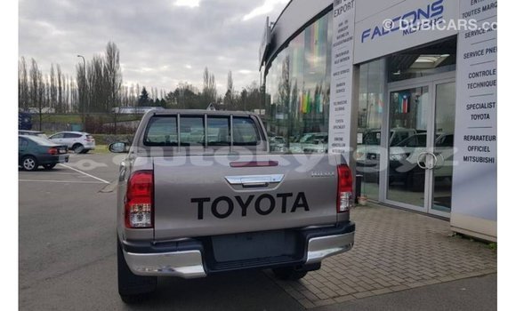Buy Import Toyota Hilux Other Car in Import - Dubai in Batken Buy Import Toyota Hilux Other Car in Import - Dubai in Batken
