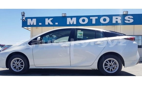 Buy Import Toyota Prius White Car in Import - Dubai in Batken Buy Import Toyota Prius White Car in Import - Dubai in Batken