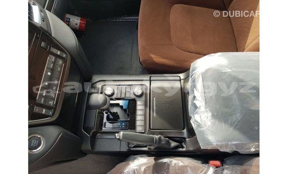 Buy Import Toyota Land Cruiser Black Car in Import - Dubai in Batken Buy Import Toyota Land Cruiser Black Car in Import - Dubai in Batken