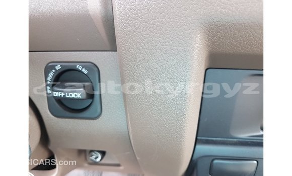 Buy Import Toyota Land Cruiser Beige Car in Import - Dubai in Batken Buy Import Toyota Land Cruiser Beige Car in Import - Dubai in Batken