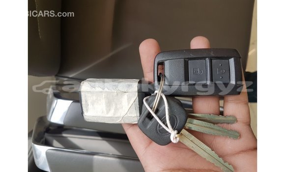 Buy Import Toyota Land Cruiser Beige Car in Import - Dubai in Batken Buy Import Toyota Land Cruiser Beige Car in Import - Dubai in Batken