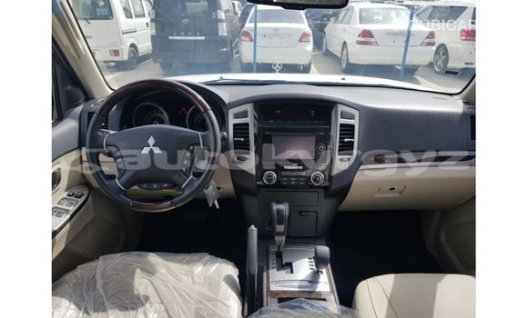 Buy Import Mitsubishi Pajero Red Car in Import - Dubai in Batken Buy Import Mitsubishi Pajero Red Car in Import - Dubai in Batken