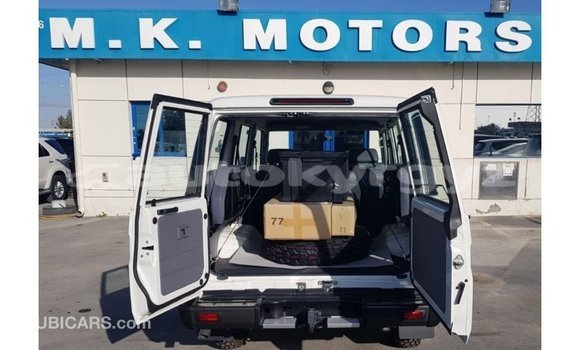 Buy Import Toyota Land Cruiser White Car in Import - Dubai in Batken Buy Import Toyota Land Cruiser White Car in Import - Dubai in Batken