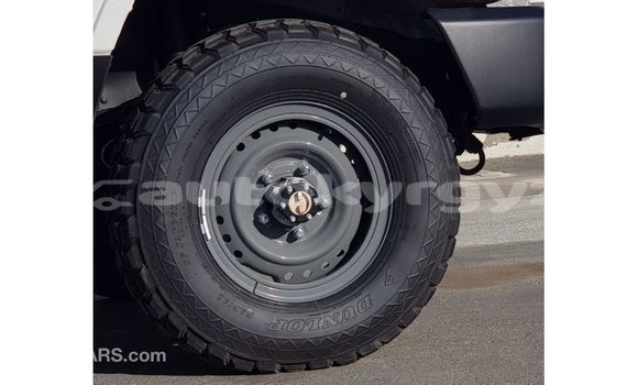 Buy Import Toyota Land Cruiser White Car in Import - Dubai in Batken Buy Import Toyota Land Cruiser White Car in Import - Dubai in Batken