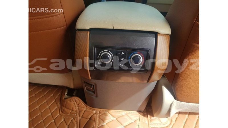 Big with watermark toyota land cruiser batken import dubai 3605