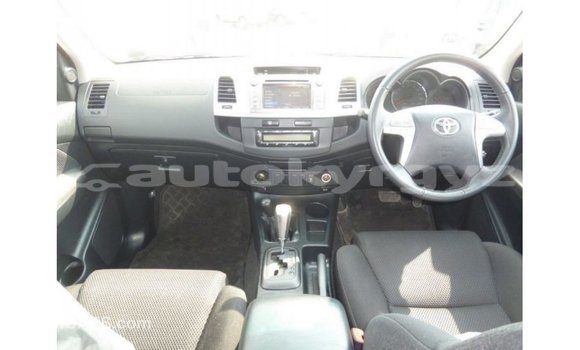 Buy Import Toyota Hilux White Car in Import - Dubai in Batken Buy Import Toyota Hilux White Car in Import - Dubai in Batken