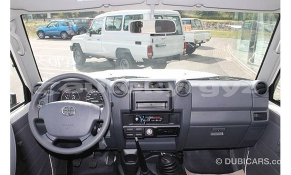 Buy Import Toyota Land Cruiser White Car in Import - Dubai in Batken Buy Import Toyota Land Cruiser White Car in Import - Dubai in Batken