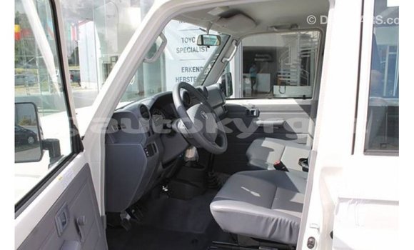 Buy Import Toyota Land Cruiser White Car in Import - Dubai in Batken Buy Import Toyota Land Cruiser White Car in Import - Dubai in Batken