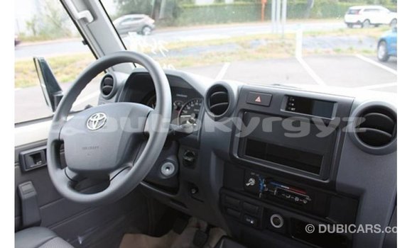 Buy Import Toyota Land Cruiser White Car in Import - Dubai in Batken Buy Import Toyota Land Cruiser White Car in Import - Dubai in Batken