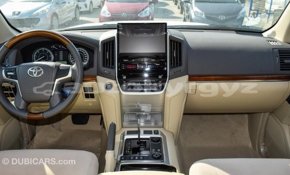 Buy Import Toyota Land Cruiser White Car in Import - Dubai in Batken Buy Import Toyota Land Cruiser White Car in Import - Dubai in Batken