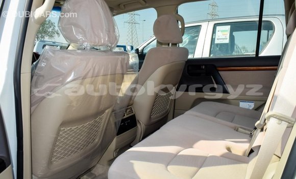 Buy Import Toyota Land Cruiser White Car in Import - Dubai in Batken Buy Import Toyota Land Cruiser White Car in Import - Dubai in Batken