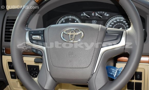 Buy Import Toyota Land Cruiser White Car in Import - Dubai in Batken Buy Import Toyota Land Cruiser White Car in Import - Dubai in Batken