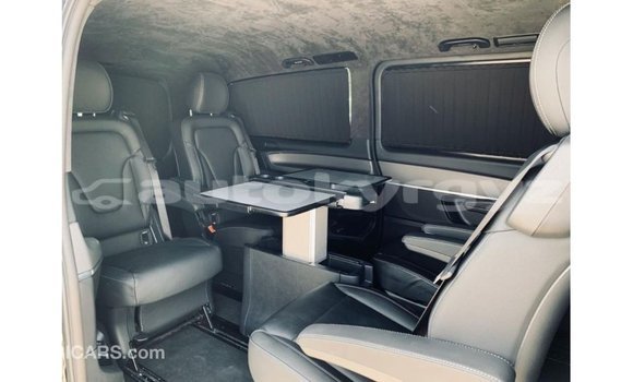 Buy Import Mercedes-Benz 250 Black Car in Import - Dubai in Batken Buy Import Mercedes-Benz 250 Black Car in Import - Dubai in Batken