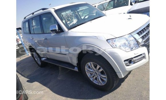 Buy Import Mitsubishi Pajero White Car in Import - Dubai in Batken Buy Import Mitsubishi Pajero White Car in Import - Dubai in Batken