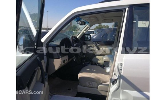 Buy Import Mitsubishi Pajero White Car in Import - Dubai in Batken Buy Import Mitsubishi Pajero White Car in Import - Dubai in Batken