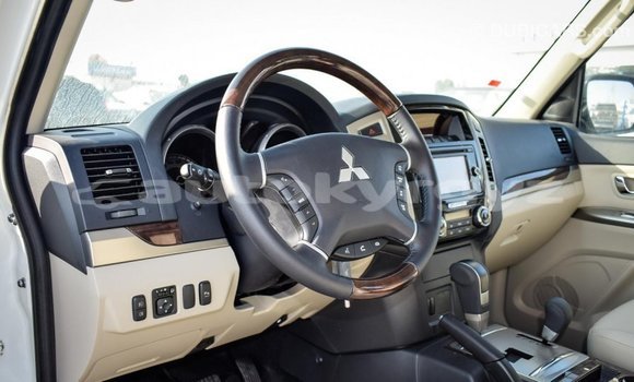 Buy Import Mitsubishi Pajero White Car in Import - Dubai in Batken Buy Import Mitsubishi Pajero White Car in Import - Dubai in Batken