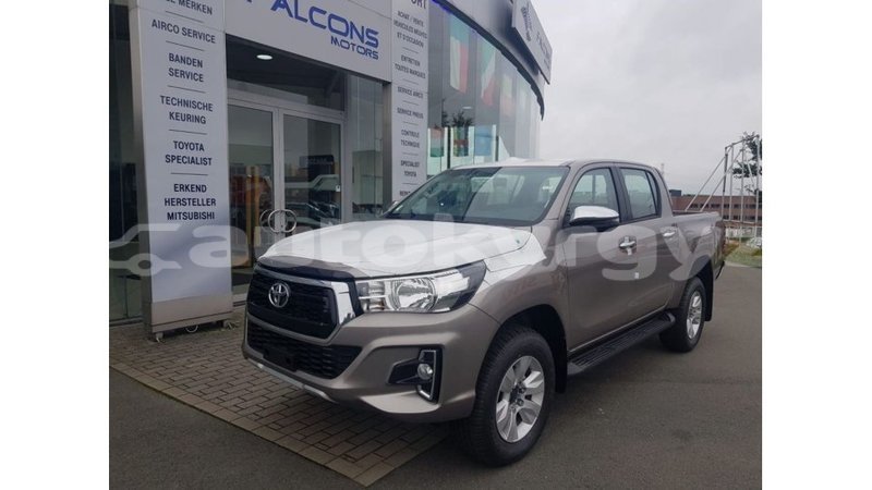 Big with watermark toyota hilux batken import dubai 3673