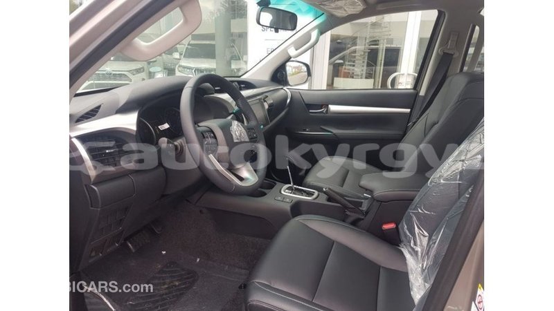 Big with watermark toyota hilux batken import dubai 3673