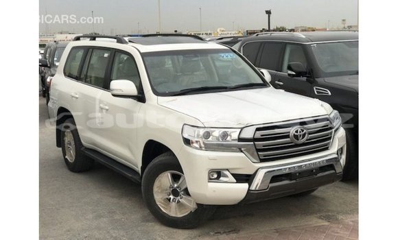 Buy Import Toyota Land Cruiser White Car in Import - Dubai in Batken Buy Import Toyota Land Cruiser White Car in Import - Dubai in Batken