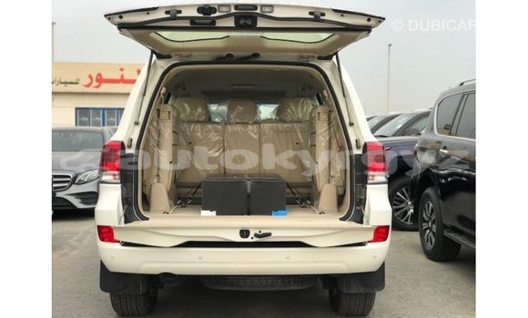 Buy Import Toyota Land Cruiser White Car in Import - Dubai in Batken Buy Import Toyota Land Cruiser White Car in Import - Dubai in Batken