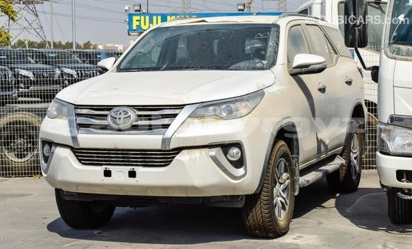 Buy Import Toyota Fortuner White Car in Import - Dubai in Batken Buy Import Toyota Fortuner White Car in Import - Dubai in Batken