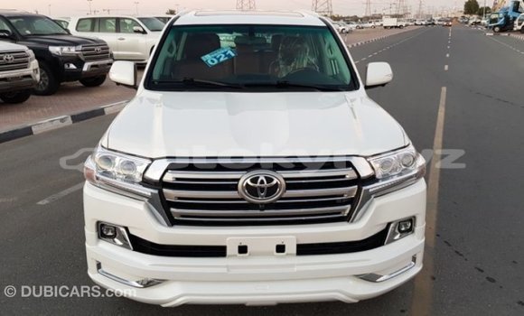 Buy Import Toyota Land Cruiser White Car in Import - Dubai in Batken Buy Import Toyota Land Cruiser White Car in Import - Dubai in Batken