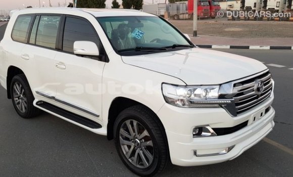 Buy Import Toyota Land Cruiser White Car in Import - Dubai in Batken Buy Import Toyota Land Cruiser White Car in Import - Dubai in Batken