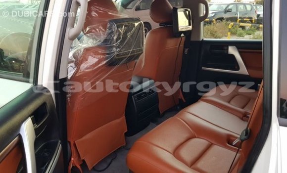Buy Import Toyota Land Cruiser White Car in Import - Dubai in Batken Buy Import Toyota Land Cruiser White Car in Import - Dubai in Batken
