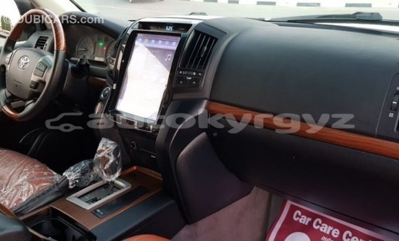 Buy Import Toyota Land Cruiser White Car in Import - Dubai in Batken Buy Import Toyota Land Cruiser White Car in Import - Dubai in Batken