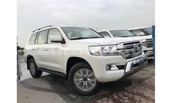 Buy Import Toyota Land Cruiser White Car in Import - Dubai in Batken Buy Import Toyota Land Cruiser White Car in Import - Dubai in Batken