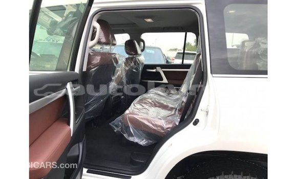 Buy Import Toyota Land Cruiser White Car in Import - Dubai in Batken Buy Import Toyota Land Cruiser White Car in Import - Dubai in Batken