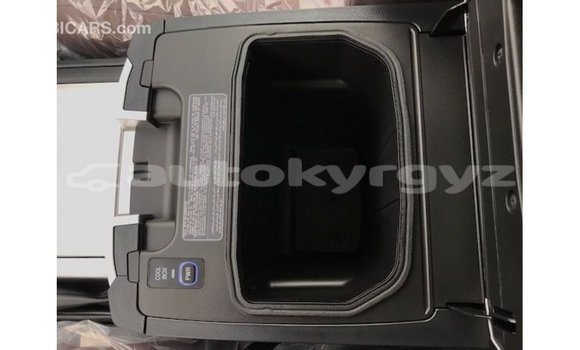 Buy Import Toyota Land Cruiser White Car in Import - Dubai in Batken Buy Import Toyota Land Cruiser White Car in Import - Dubai in Batken