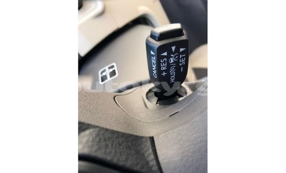 Buy Import Toyota Prado White Car in Import - Dubai in Batken Buy Import Toyota Prado White Car in Import - Dubai in Batken