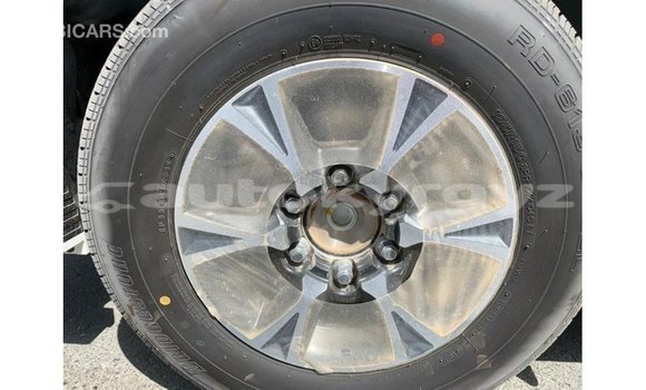 Buy Import Toyota Hiace White Car in Import - Dubai in Batken Buy Import Toyota Hiace White Car in Import - Dubai in Batken