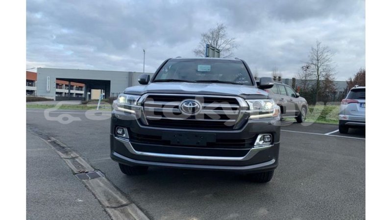 Big with watermark toyota land cruiser batken import dubai 3716