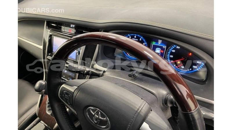 Big with watermark toyota harrier batken import dubai 3719