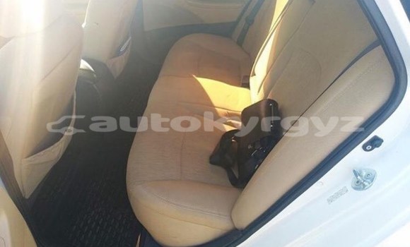 Buy Used Hyundai Sonata White Car in Bishkek in Bishkek Buy Used Hyundai Sonata White Car in Bishkek in Bishkek