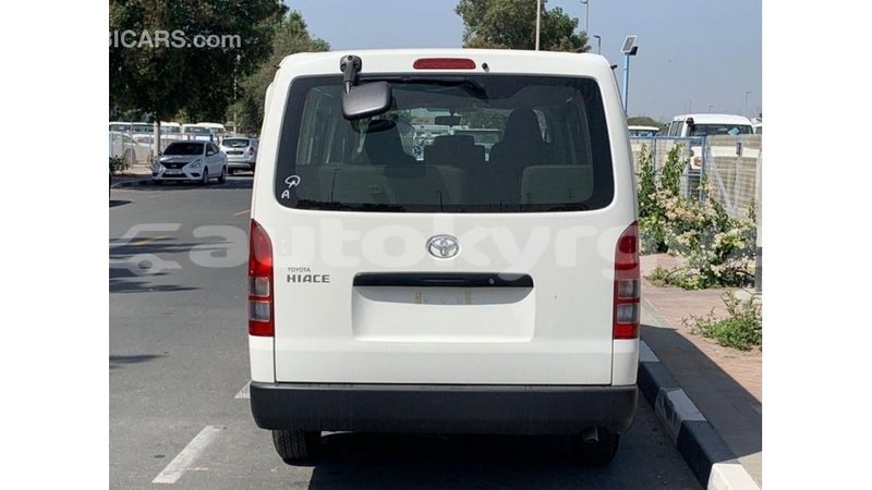 Big with watermark toyota hiace batken import dubai 3727