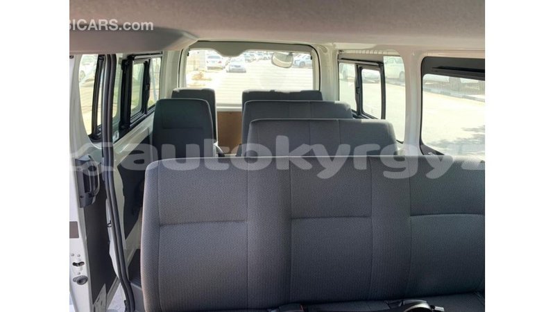 Big with watermark toyota hiace batken import dubai 3727
