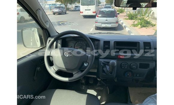 Buy Import Toyota Hiace White Car in Import - Dubai in Batken Buy Import Toyota Hiace White Car in Import - Dubai in Batken