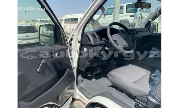 Buy Import Toyota Hiace White Car in Import - Dubai in Batken Buy Import Toyota Hiace White Car in Import - Dubai in Batken
