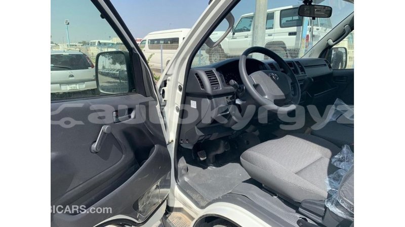 Big with watermark toyota hiace batken import dubai 3727
