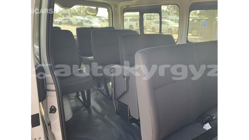 Big with watermark toyota hiace batken import dubai 3727