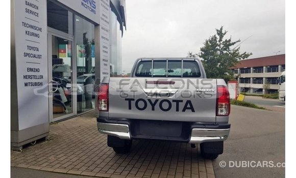 Buy Import Toyota Hilux Brown Car in Import - Dubai in Batken Buy Import Toyota Hilux Brown Car in Import - Dubai in Batken