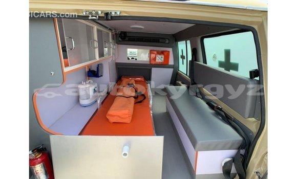 Buy Import Toyota Land Cruiser Beige Car in Import - Dubai in Batken Buy Import Toyota Land Cruiser Beige Car in Import - Dubai in Batken