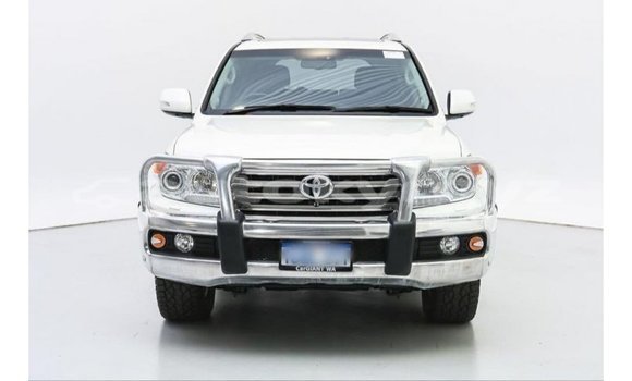 Buy Import Toyota Land Cruiser White Car in Import - Dubai in Batken Buy Import Toyota Land Cruiser White Car in Import - Dubai in Batken
