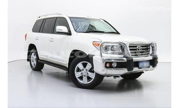 Buy Import Toyota Land Cruiser White Car in Import - Dubai in Batken Buy Import Toyota Land Cruiser White Car in Import - Dubai in Batken