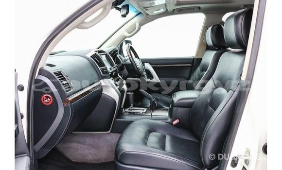 Buy Import Toyota Land Cruiser White Car in Import - Dubai in Batken Buy Import Toyota Land Cruiser White Car in Import - Dubai in Batken