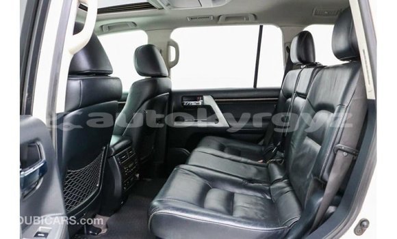 Buy Import Toyota Land Cruiser White Car in Import - Dubai in Batken Buy Import Toyota Land Cruiser White Car in Import - Dubai in Batken