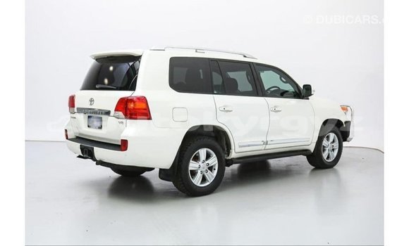 Buy Import Toyota Land Cruiser White Car in Import - Dubai in Batken Buy Import Toyota Land Cruiser White Car in Import - Dubai in Batken